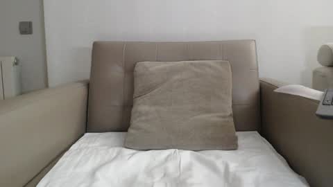 callme_kim online show from April 16, 9:39 pm