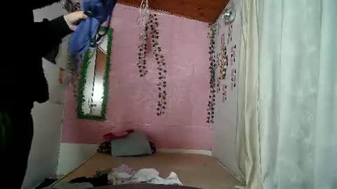 paula online show from July 8, 7:34 am