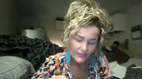 Snapshot of callmebabyt chatting on September 26, 11:13 pm callmebabyt online show from September 26, 11:13 pm