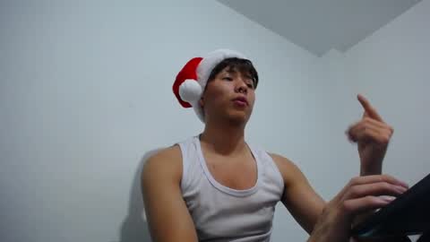 Call Me Cheys online show from December 14, 3:39 am