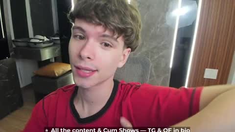 Hey I am Calvin  online show from May 31, 6:09 pm