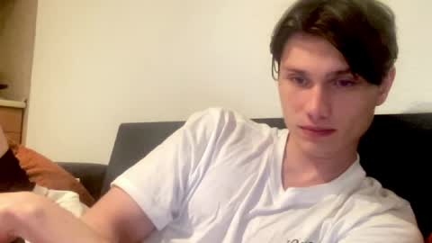calvin_win online show from June 3, 9:09 pm
