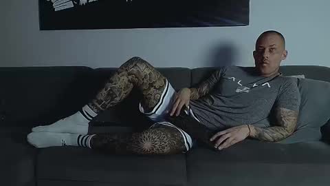 Calvin  online show from November 6, 11:41 pm