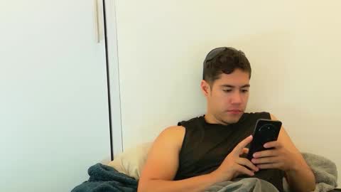 camara110 online show from October 24, 12:33 am