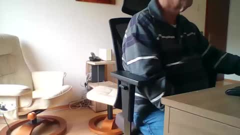 camcologne online show from November 28, 10:22 am