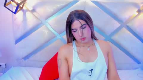 cami_rouxx online show from July 25, 2:20 am