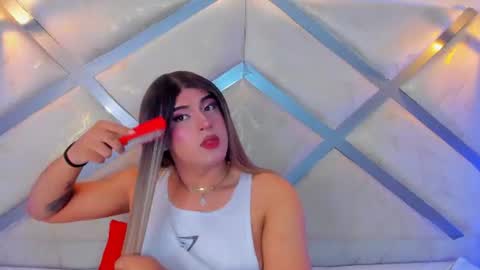 cami_rouxx online show from July 24, 2:09 am