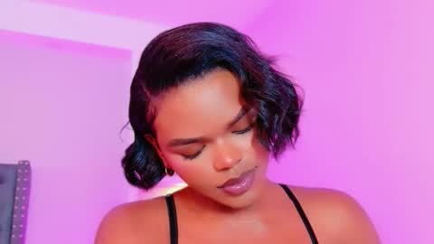 Snapshot of camiestrada chatting on September 14, 9:33 am camiestrada online show from September 14, 9:33 am