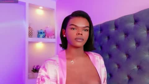 Snapshot of camiestrada chatting on October 8, 9:43 pm camiestrada online show from October 8, 9:43 pm