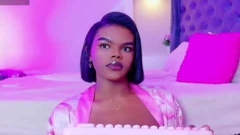 Snapshot of camiestrada chatting on October 24, 1:06 am camiestrada online show from October 24, 1:06 am