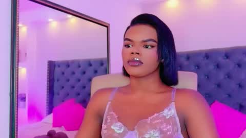 Snapshot of camiestrada chatting on September 25, 8:10 am camiestrada online show from September 25, 8:10 am