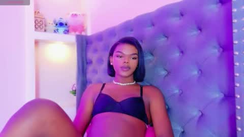 Snapshot of camiestrada chatting on October 25, 3:23 pm camiestrada online show from October 25, 3:23 pm