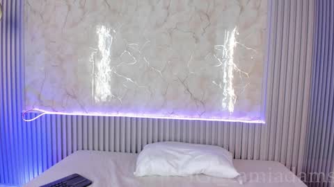 Cami online show from October 27, 10:26 am