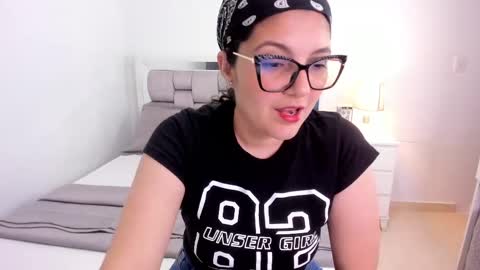 Camila buitrago online show from April 21, 12:03 am