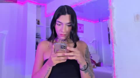  s online show from October 12, 10:11 pm