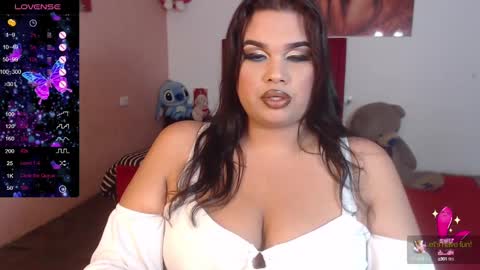 Snapshot of camila_fuenmayor chatting on February 10, 4:19 am   online show from February 10, 4:19 am