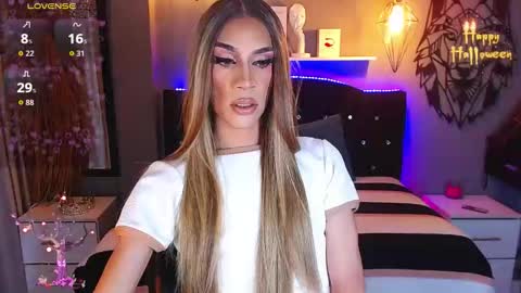Snapshot of camila_hoottie chatting on October 23, 11:27 pm Camila online show from October 23, 11:27 pm