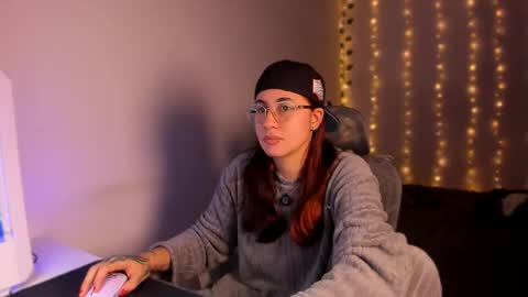 Snapshot of camilaalee chatting on October 28, 2:34 am CAMILAA LEE  online show from October 28, 2:34 am