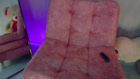 Cami  online show from April 22, 5:42 pm