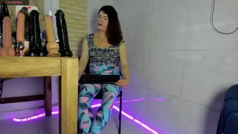camilasexyhorny online show from April 15, 12:25 am