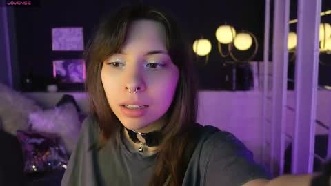 Camilla online show from April 8, 6:27 am