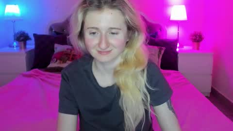 camilladreamer online show from January 9, 6:57 pm