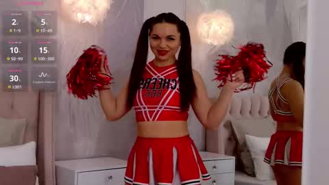 Camilla online show from March 3, 8:10 am