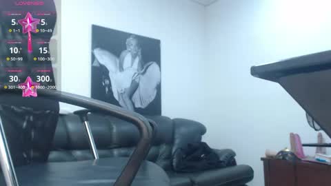 Camille online show from June 4, 9:43 pm