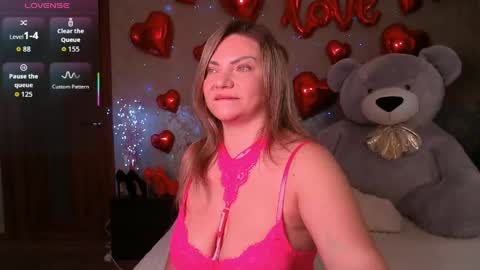 Camille Game online show from May 16, 1:35 am