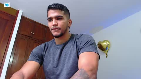 camilo_contre21 online show from June 8, 6:31 pm