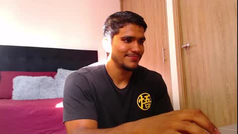 camilo_contre21 online show from September 22, 9:30 pm