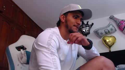 camilo_contre21 online show from July 22, 7:38 pm