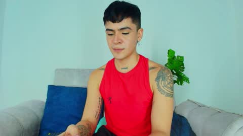 Snapshot of camilo_xcam chatting on October 12, 12:58 am CAMILO online show from October 12, 12:58 am