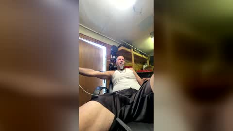 Chris online show from April 5, 9:56 pm