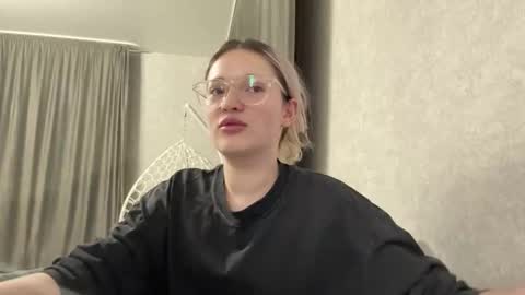 Lina online show from February 17, 3:33 pm