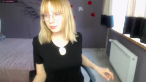 candicahoney online show from March 6, 12:37 pm