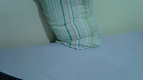 candiemaya online show from October 3, 4:54 am