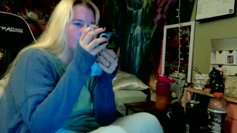 Candi online show from June 12, 3:05 am