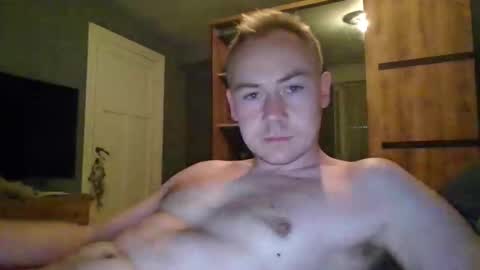 candy_boy_xoxo online show from May 9, 4:46 pm