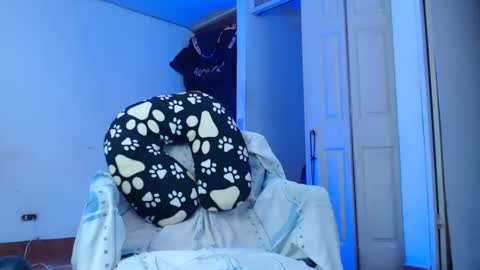 Snapshot of candy_cumyy1 chatting on March 7, 6:24 am candy_cumyy1 online show from March 7, 6:24 am