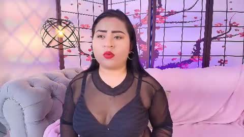 Candy curves1 online show from July 10, 8:46 pm