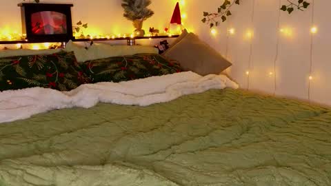 candy_flosse online show from November 28, 9:38 am