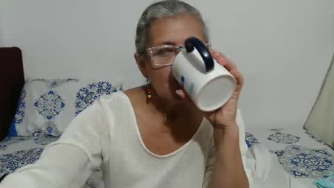 candy online show from April 21, 2:04 am