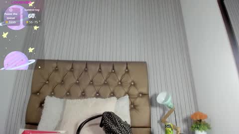 Snapshot of candy_mery chatting on October 20, 7:19 pm candy mery online show from October 20, 7:19 pm