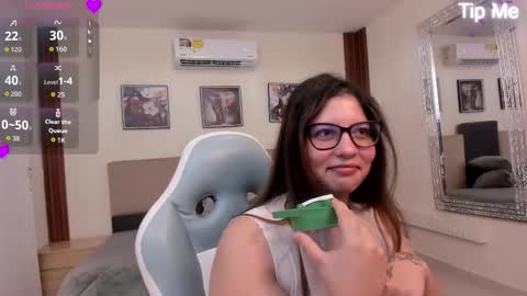 ceci online show from February 16, 8:01 am