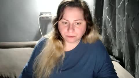 Laura online show from April 5, 8:28 pm