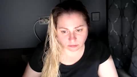 Laura online show from September 27, 9:01 pm