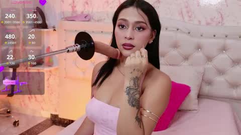 Scarlet  online show from April 15, 2:15 am