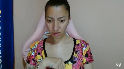 candymilfff online show from April 13, 3:38 pm