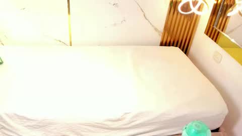 Candy online show from November 3, 11:50 pm